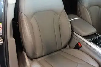 Audi Q7, 3.0, 210 kW, гибрид, автомат, полный привод
