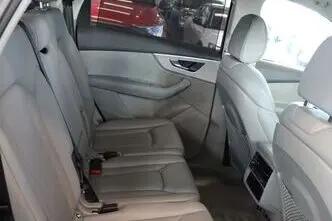 Audi Q7, 3.0, 210 kW, гибрид, автомат, полный привод