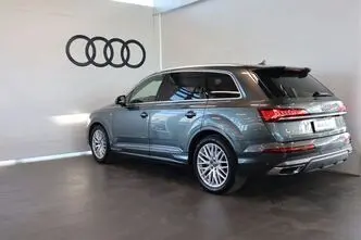 Audi Q7, 3.0, 210 kW, гибрид, автомат, полный привод