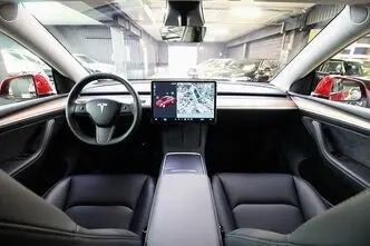 Tesla Model Y, 153 kW, электричество, автомат, полный привод