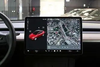 Tesla Model Y, 153 kW, электричество, автомат, полный привод