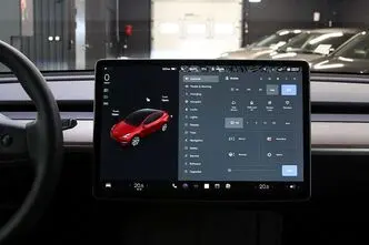 Tesla Model Y, 153 kW, электричество, автомат, полный привод