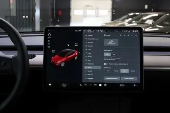 Tesla Model Y, 153 kW, электричество, автомат, полный привод
