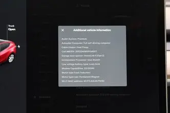 Tesla Model Y, 153 kW, электричество, автомат, полный привод