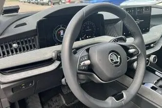 Škoda Superb, 1.5, 110 kW, подключаемый гибрид, автомат, передний привод