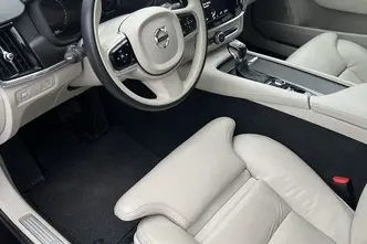 Volvo V90 Cross Country, 2.0, 173 kW, diesel, automatic, four-wheel drive