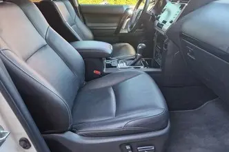 Toyota Land Cruiser, 2.8, 150 kW, дизель, автомат, полный привод