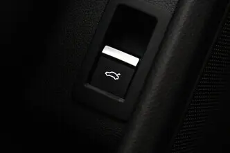 Audi A4, 2.0, 120 kW, hybrid, automatic, front-wheel drive