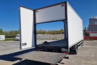 Volvo FL260 4X2, 195 kW, diesel, automatic
