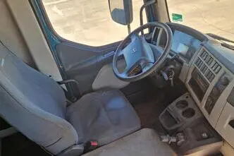 Volvo FL260 4X2, 195 kW, diesel, automatic
