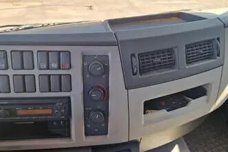 Volvo FL260 4X2, 195 kW, diesel, automatic