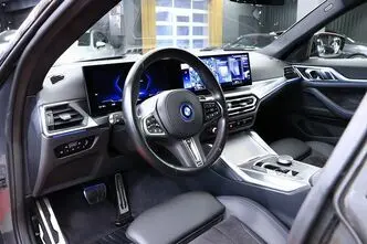 BMW i4, 125 kW, elekter, automaat, nelikvedu