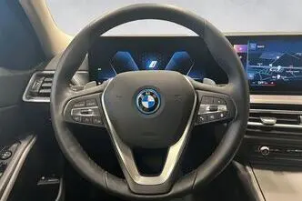 BMW 320, 150 kW, бензин, автомат, полный привод
