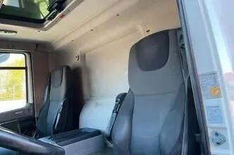 DAF CF 370 6x2, 271 kW, diesel, automatic
