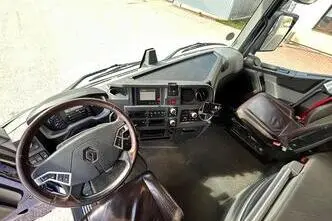 Renault T 520, 390 kW, diesel, automatic