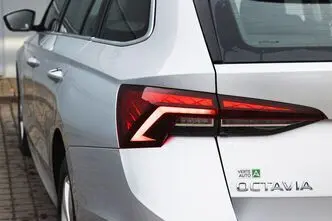 Škoda Octavia, 2.0, 85 kW, бензин, механическая, передний привод
