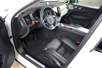 Volvo XC60, 2.0, 184 kW, hybrid, automatic, four-wheel drive