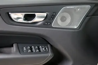 Volvo XC60, 2.0, 184 kW, hybrid, automatic, four-wheel drive