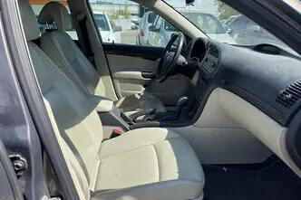 Saab 9-3, 2.0, 110 kW, bensiin, automaat, esivedu