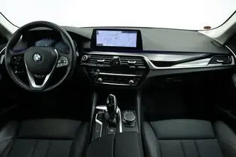 BMW 520, 2.0, 140 kW, hybrid, automatic, four-wheel drive
