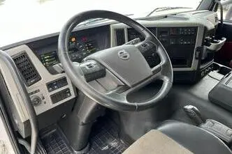 Volvo FM 460 8x2*6, 345 kW, diesel, automatic