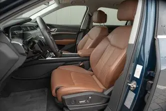Audi e-tron, 300 kW, elekter, automaat, nelikvedu