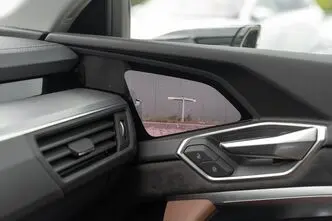 Audi e-tron, 300 kW, elekter, automaat, nelikvedu