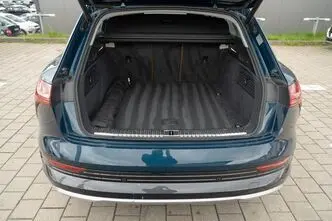 Audi e-tron, 300 kW, elekter, automaat, nelikvedu