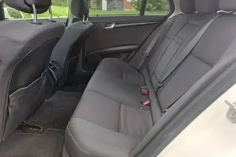 Mercedes-Benz C 180, 2.1, 88 kW, diesel, automatic, rear-wheel drive