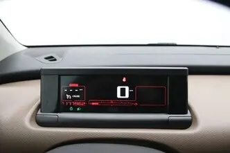 Citroën C4 Cactus, 1.6, 73 kW, дизель, механическая, передний привод