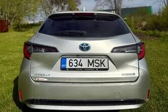 Toyota Corolla, 1.8, 72 kW, гибрид, автомат, передний привод