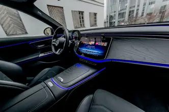 Mercedes-Benz E 200, 2.0, 150 kW, hybrid, automatic, rear-wheel drive