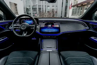 Mercedes-Benz E 200, 2.0, 150 kW, hybrid, automatic, rear-wheel drive