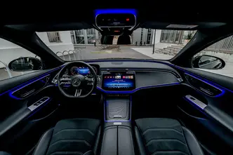 Mercedes-Benz E 200, 2.0, 150 kW, hybrid, automatic, rear-wheel drive
