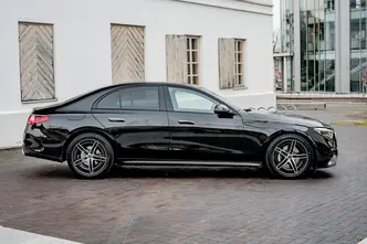 Mercedes-Benz E 200, 2.0, 150 kW, hybrid, automatic, rear-wheel drive