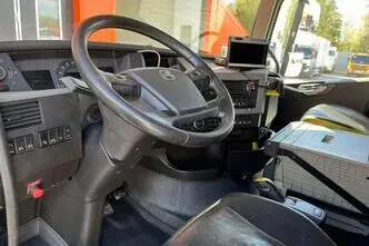 Volvo FH 16 750 8x4*4, 551 kW, diisel, automaat