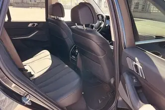 BMW X5, 3.0, 210 kW, plug-in hybrid, automatic, four-wheel drive