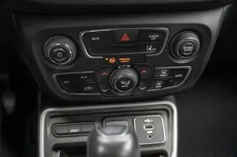 Jeep Compass, 1.3, 110 kW, bensiin, automaat, esivedu