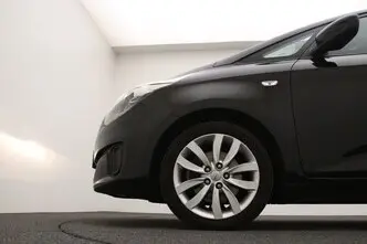 Kia Carens, 1.6, 99 kW, bensiin, manuaal, esivedu