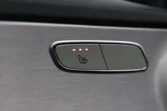 Mercedes-Benz C 200, 1.5, 135 kW, гибрид, автомат, задний привод