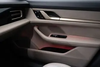 Porsche Taycan, 120 kW, elekter, automaat, tagavedu