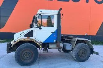 Mercedes-Benz Unimog U130 4x4, 98 kW, дизель, механическая