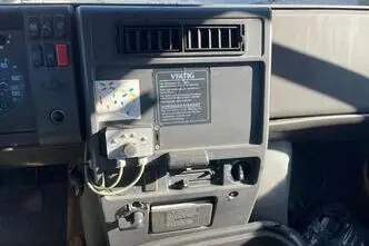Mercedes-Benz Unimog U130 4x4, 98 kW, дизель, механическая