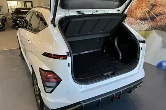 Hyundai Kona, 1.6, 77.2 kW, hybrid, automatic, front-wheel drive