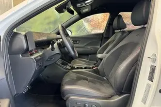 Hyundai Kona, 1.6, 77.2 kW, hybrid, automatic, front-wheel drive