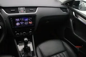 Škoda Octavia, 1.6, 85 kW, diisel, automaat, esivedu