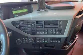 Volvo FH 16 750 6x2, 552 kW, diisel, automaat