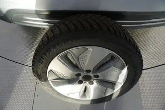 Hyundai Kona, electric, automatic, front-wheel drive