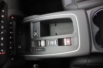 Citroën C5 Aircross, 1.6, 165 kW, подключаемый гибрид, автомат, передний привод