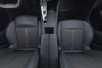 Peugeot 308, 1.6, 132 kW, подключаемый гибрид, автомат, передний привод